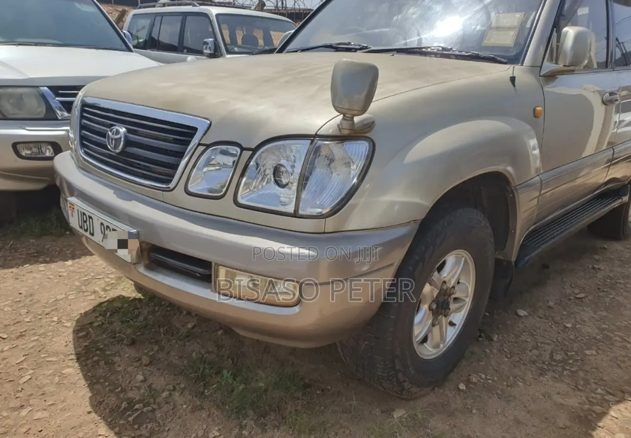 Toyota Land Cruiser 100 4.2 TD 2004 Gold