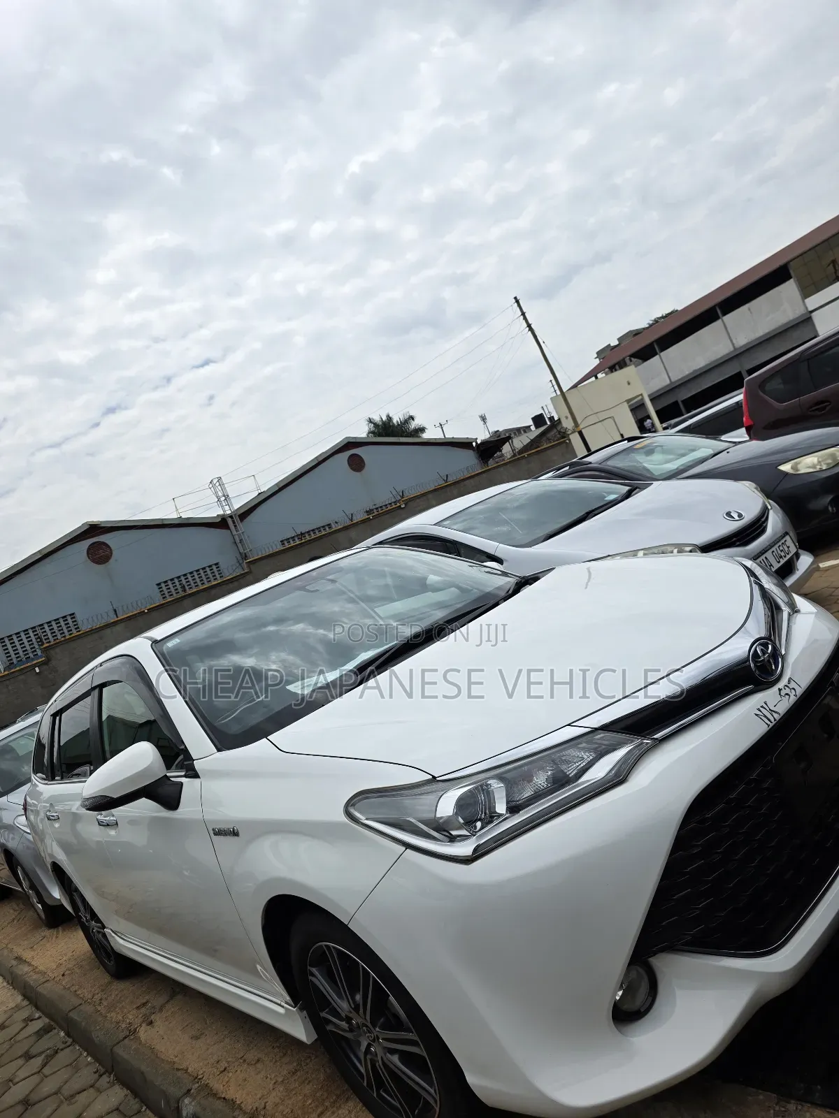 Toyota Corolla Fielder 1.5 Hybrid FWD 2016 White