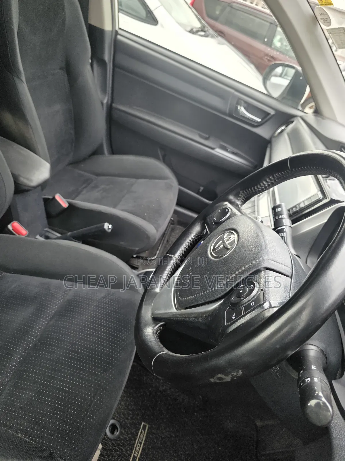Toyota Corolla Fielder 1.5 Hybrid FWD 2016 White