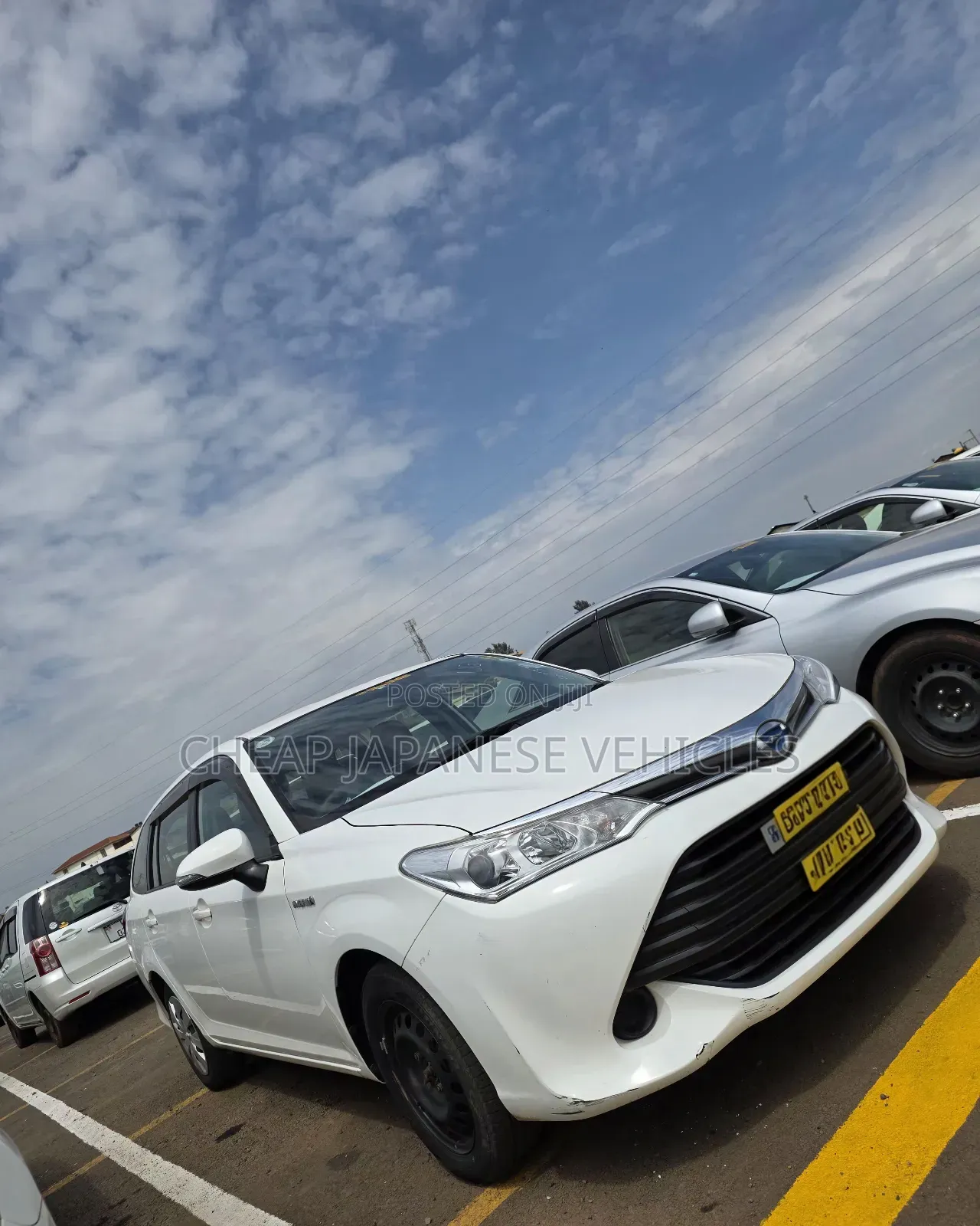 Toyota Corolla Fielder 1.5 Hybrid FWD 2016 Pearl