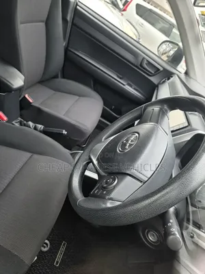 Toyota Corolla Fielder 1.5 Hybrid FWD 2017 Silver