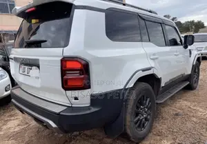 Toyota Land Cruiser Prado 2.7 2024 White