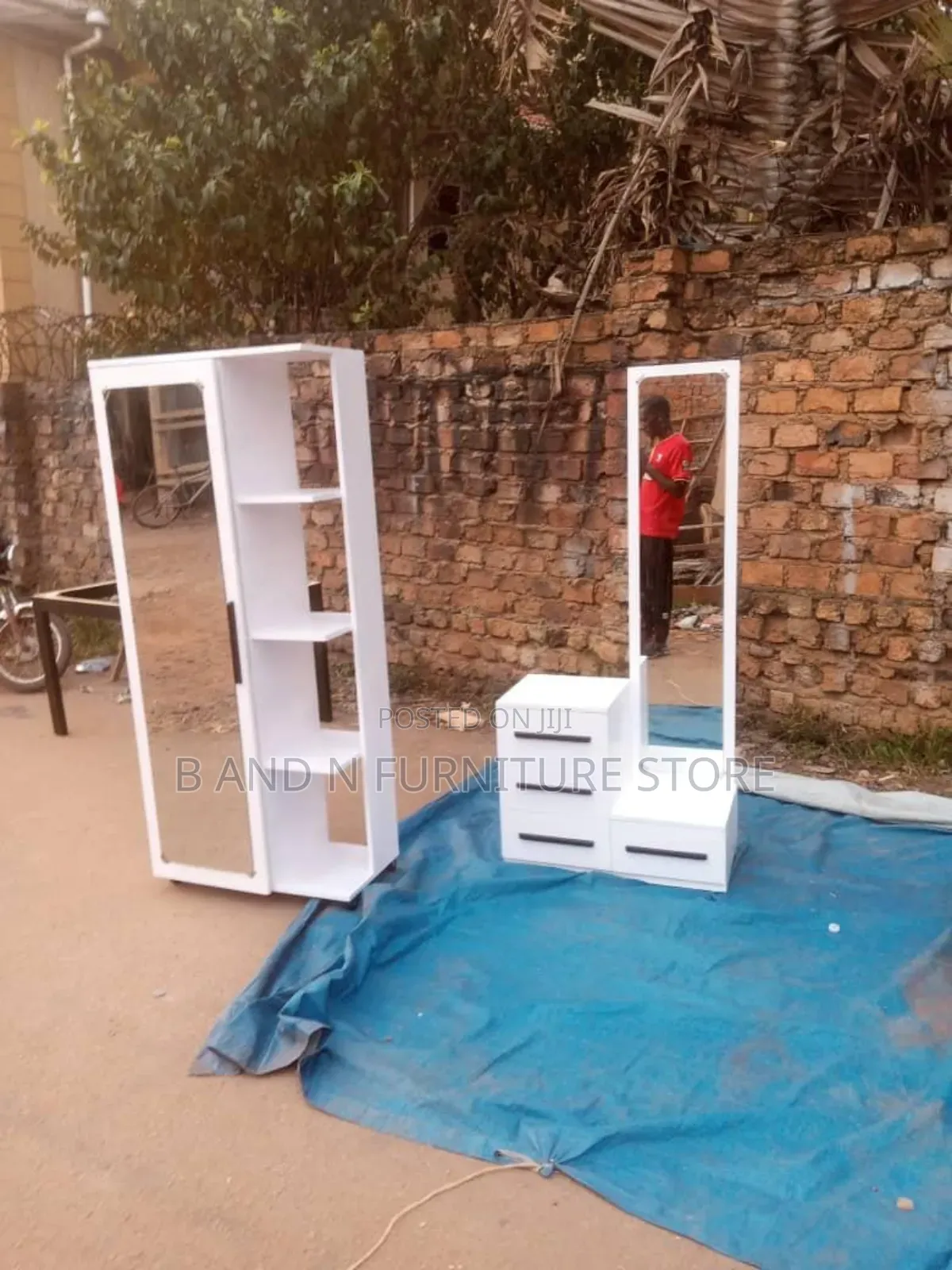 Dressing Mirror Slide