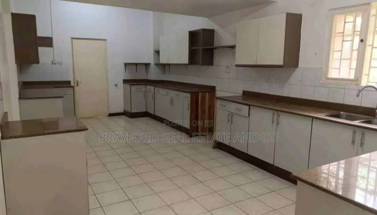 Furnished 4bdrm Bungalow in Brayford Estate, Central Division for sale