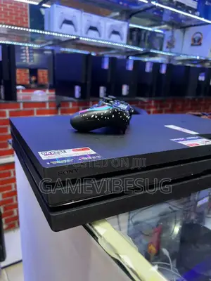 Playstation 4 With 2pads and 8games Your Welcome