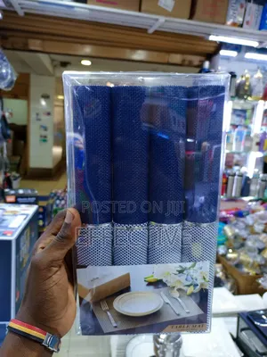 4pcs Table Placemats.