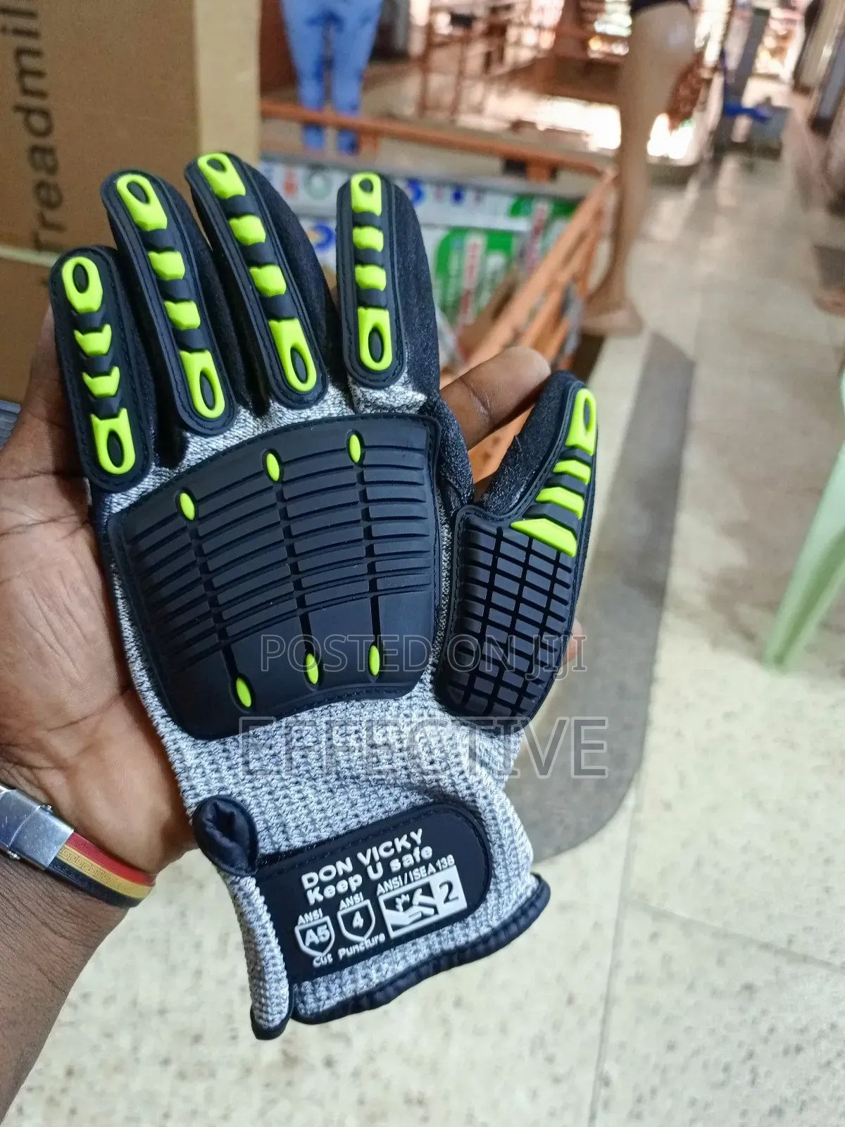 Don Vicky Anti-impact Safety Gloves.