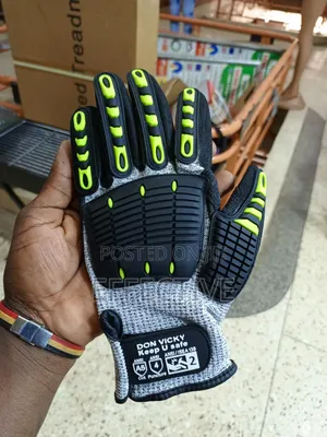 Don Vicky Anti-impact Safety Gloves.