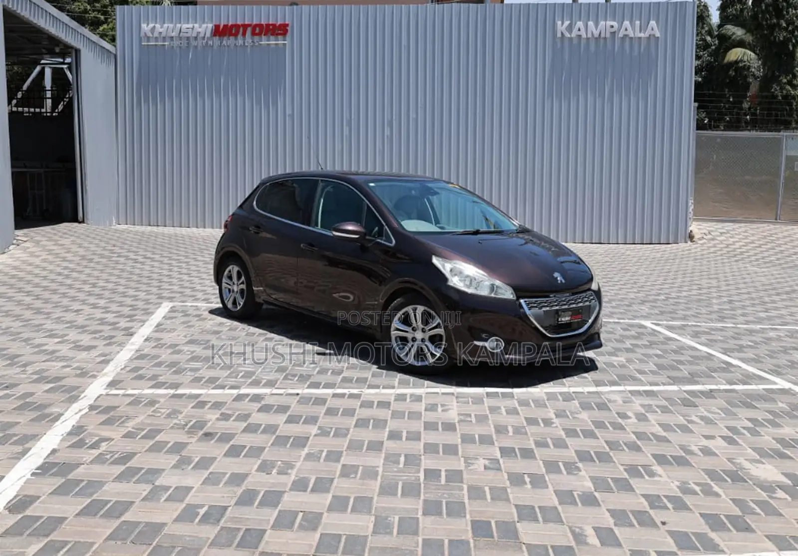 Peugeot 208 2012 Brown