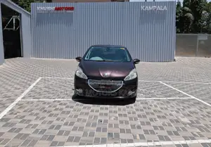 Peugeot 208 2012 Brown