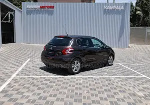 Peugeot 208 2012 Brown