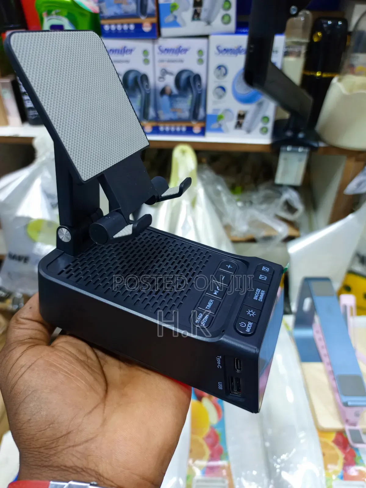 Gafowm F31 Cell Phone Stand With an Instant Wireless Induction Speaker