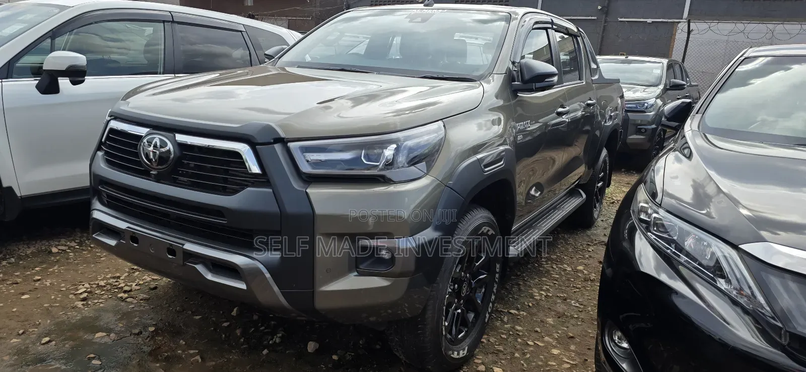 Toyota Hilux 2025 Green