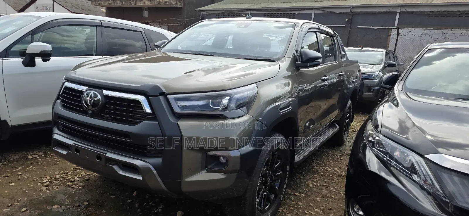 Toyota Hilux 2025 Green