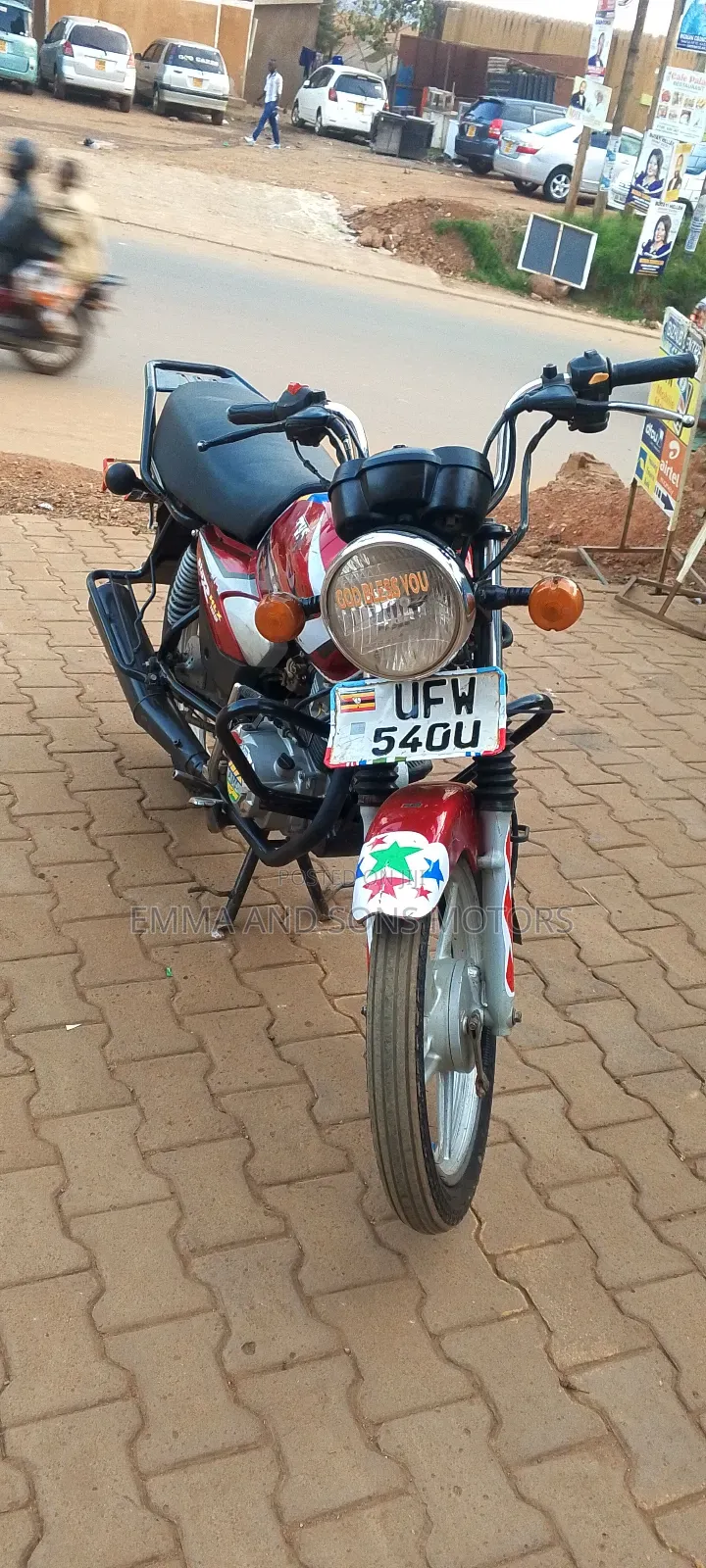 TVS HLX 125 2023 Red