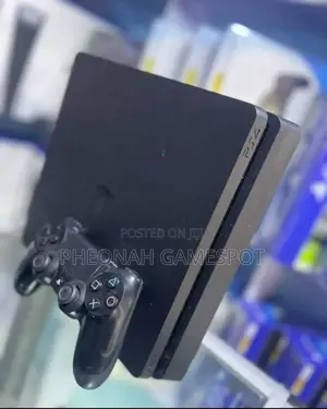 Playstation 4 Slim. Low Power Consumption, 13 Games And 2 Controllers