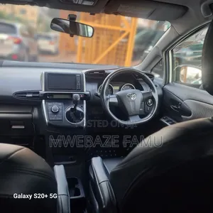 Toyota Wish 2010