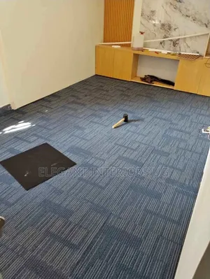 Elegant Tile Woolen Carpets Used in Office Floor