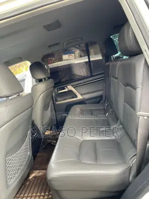 Toyota Land Cruiser 4.6 V8 ZX 2010 White