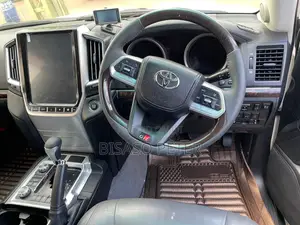 Toyota Land Cruiser 4.6 V8 ZX 2010 White