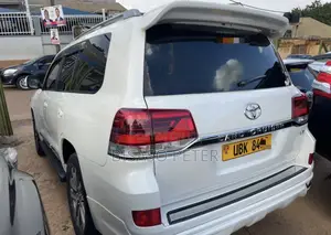 Toyota Land Cruiser 4.6 V8 ZX 2010 White