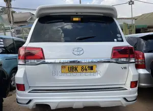 Toyota Land Cruiser 4.6 V8 ZX 2010 White
