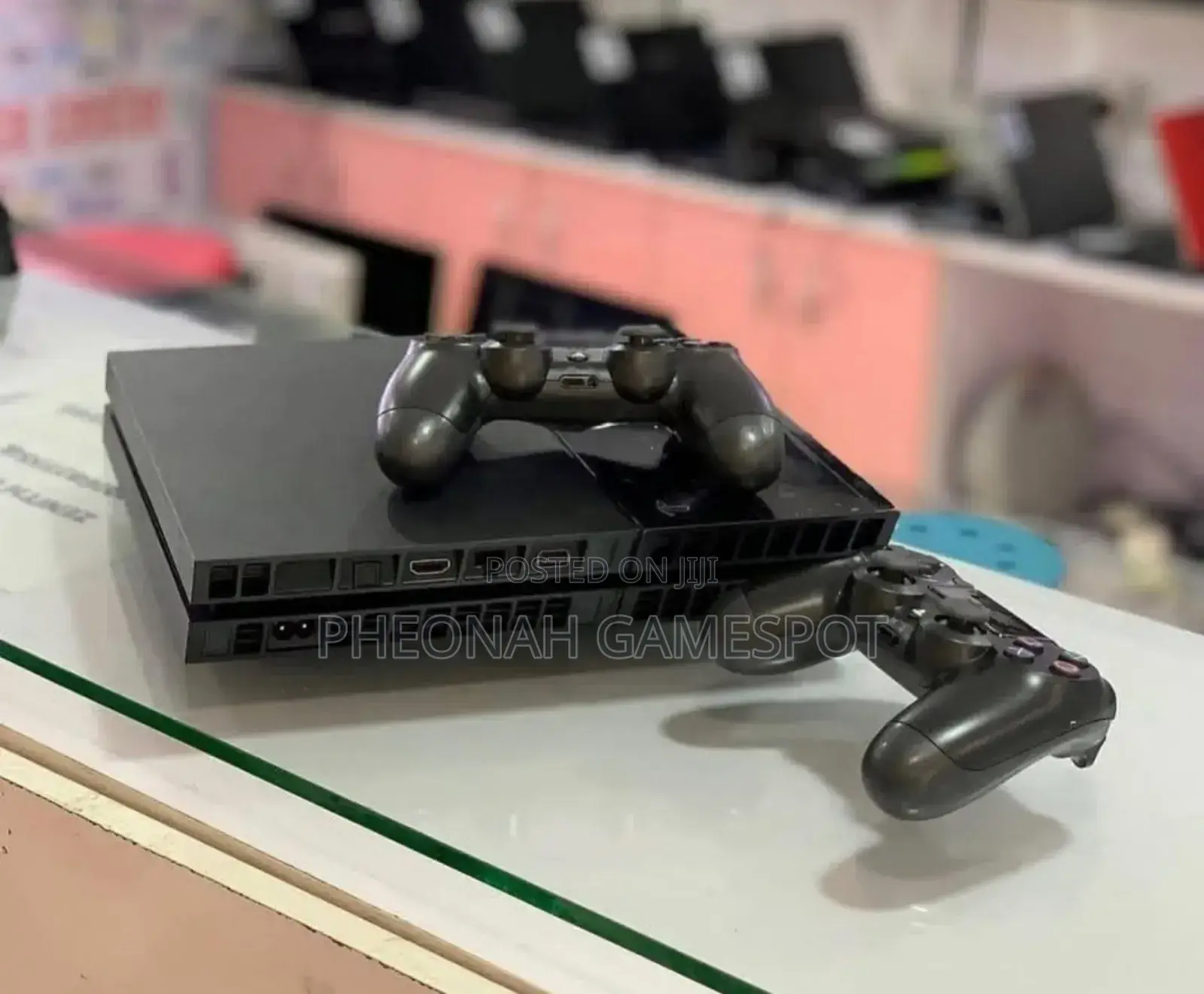 This Ps4 Is Chipped and Comes Absolutely Loaded With 15 Games 2 Pads