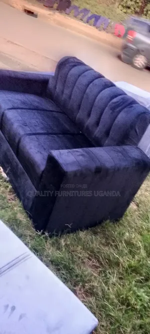 Super Quality 2 Seater/Black Couch