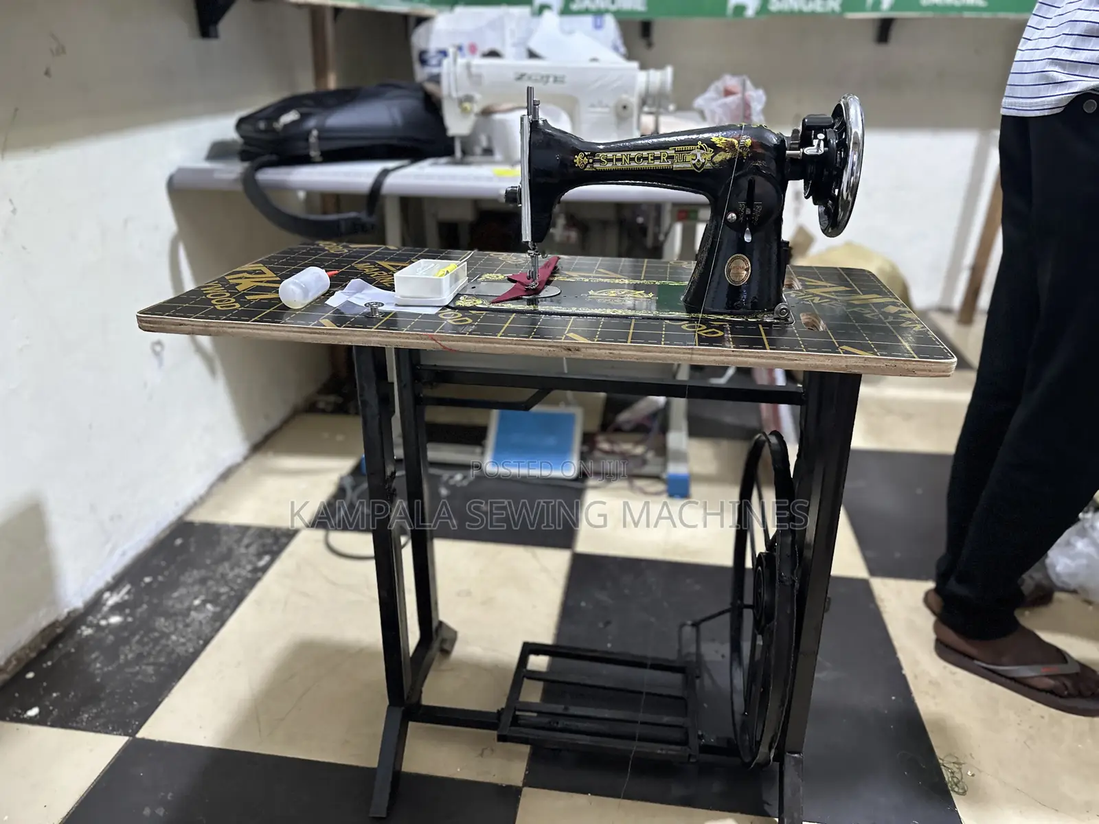 New Singer Sewing Machines With Stand Well Serviced Plus Warranty