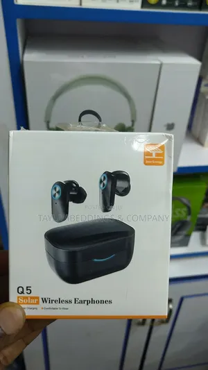 Q5 Solar Noise Cancelling TWS Earphones Headphones Solar Powered