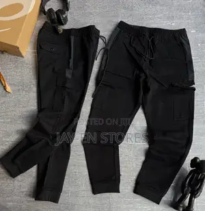Plain Black Drawstring Closure Sweater Pants