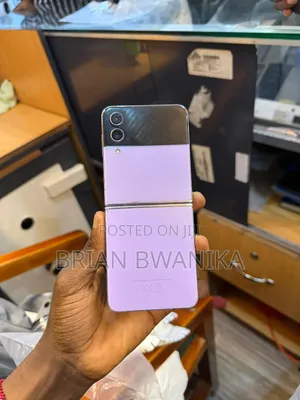 Samsung Galaxy Z Flip4 256 GB Purple
