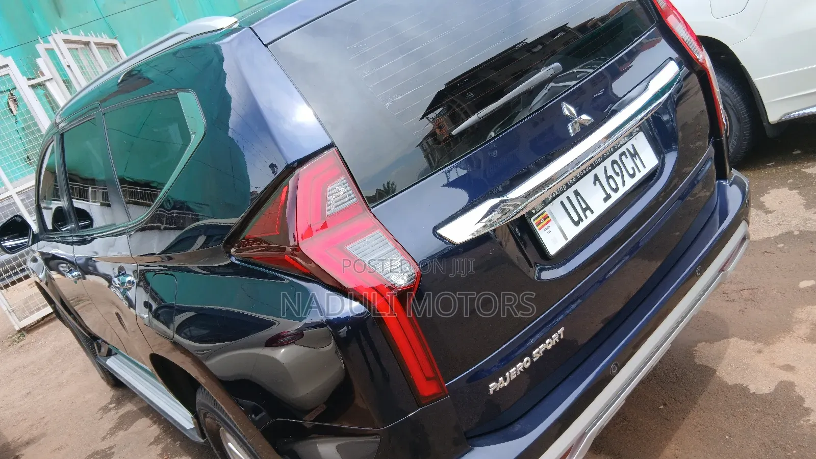 Mitsubishi Pajero 2019 Blue