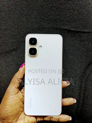 Infinix Smart 10 128 GB Gold