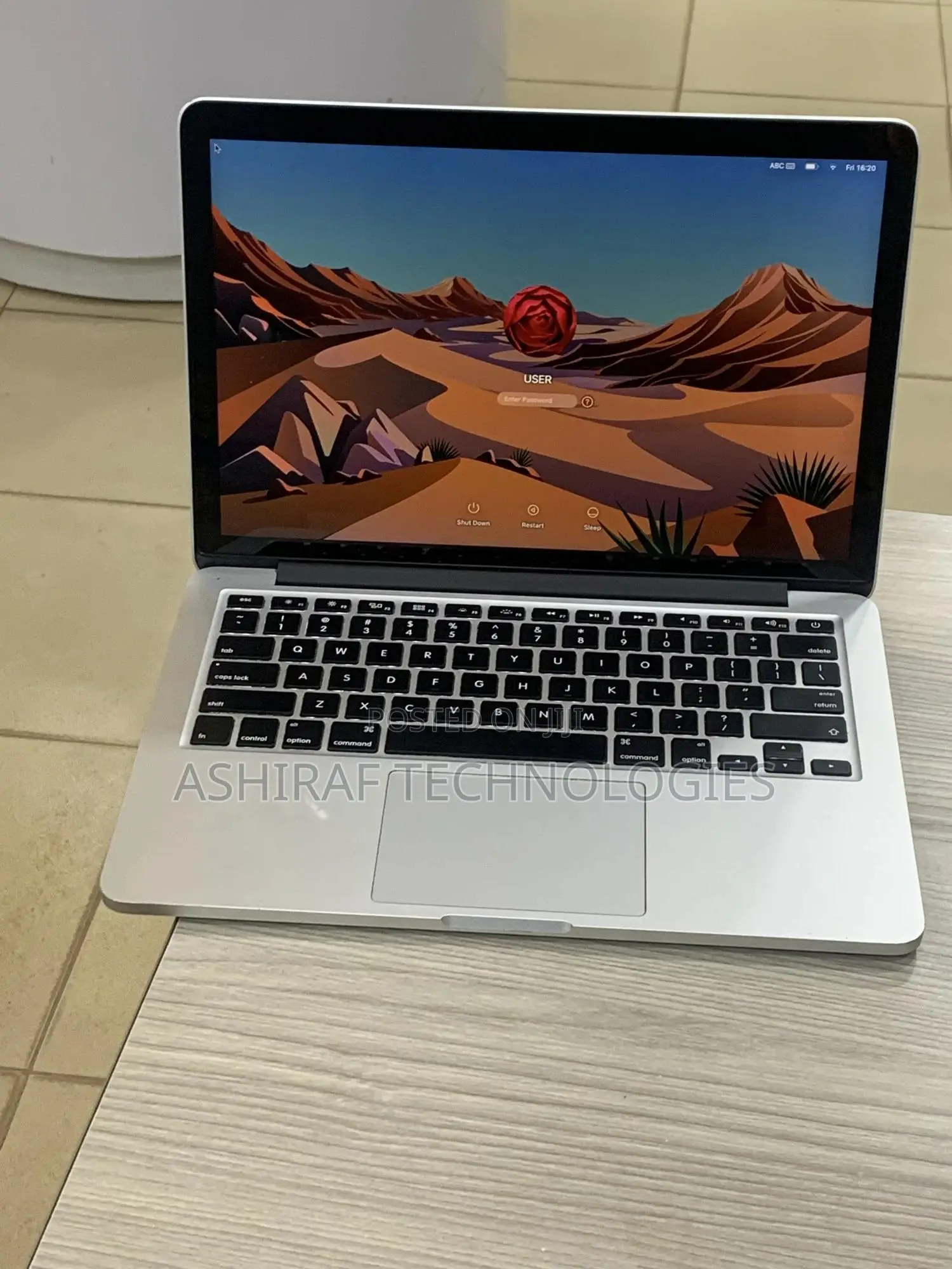 Laptop Apple MacBook Pro 8GB Intel Core I5 SSD 256GB