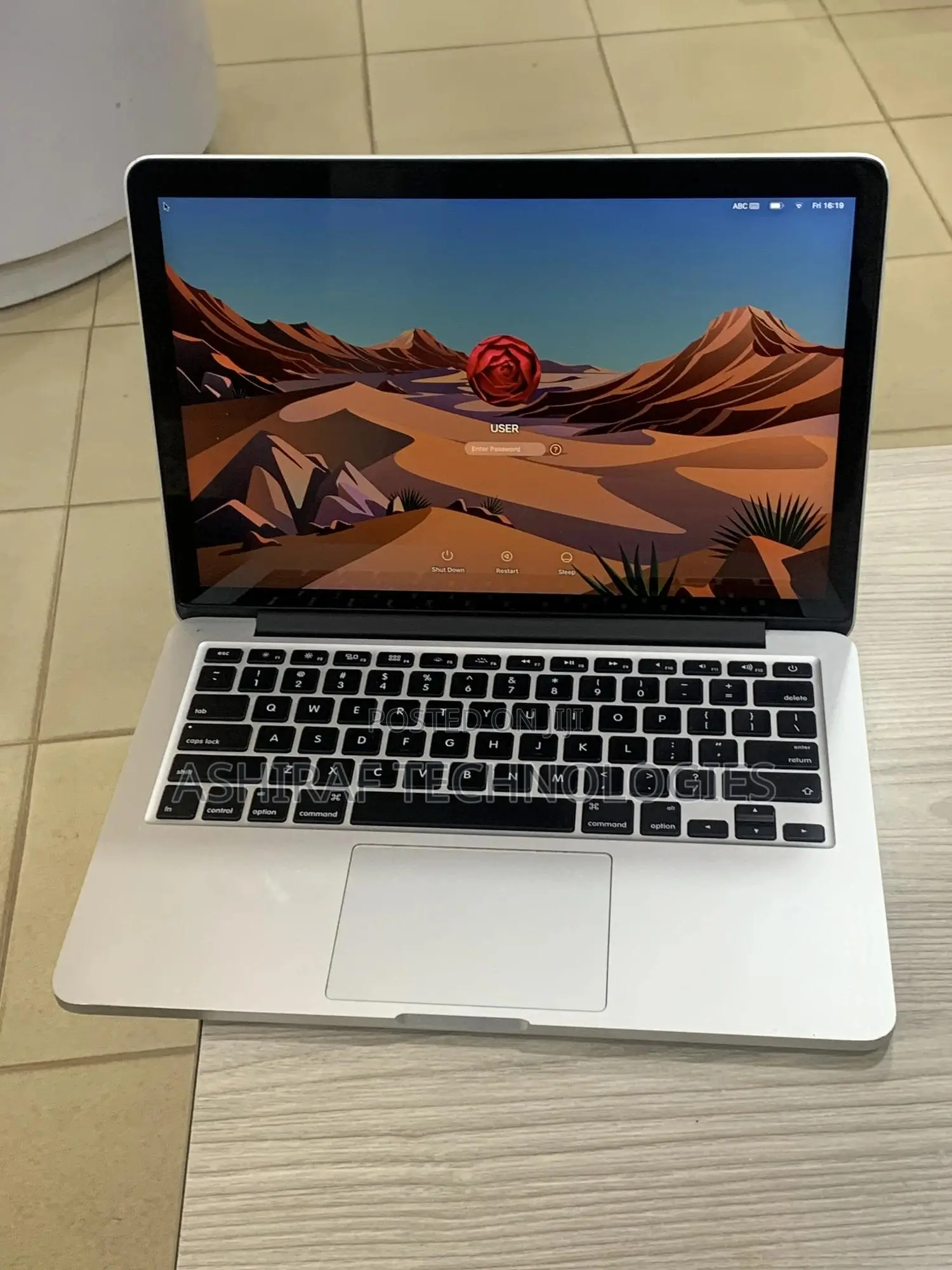 Laptop Apple MacBook Pro 8GB Intel Core I5 SSD 256GB