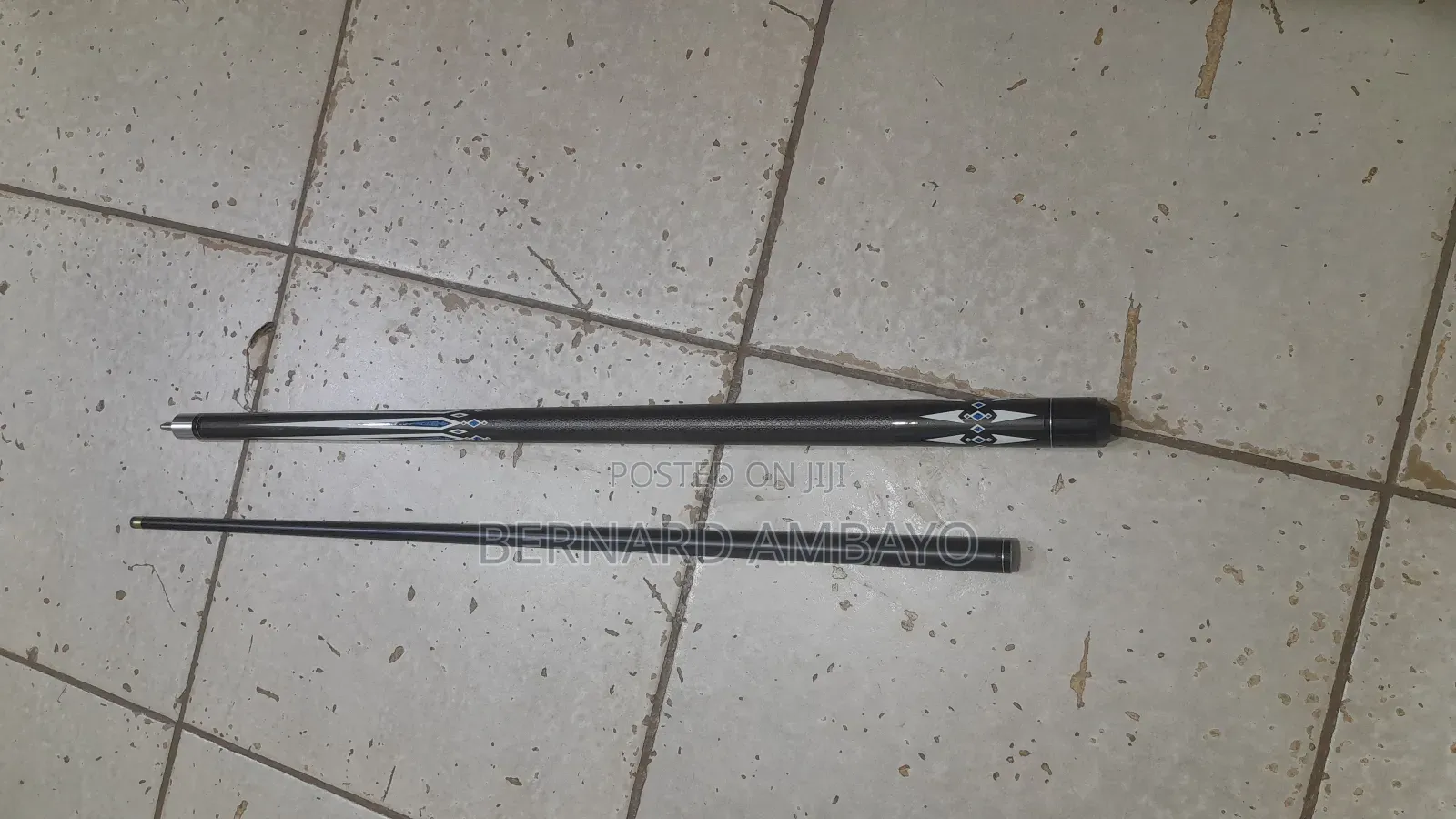 2 Piece Pooltable Cue Sticks