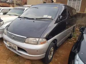 Toyota HiAce 2001 Black