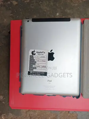 Apple iPad 3 Wi-Fi + Cellular 16 GB White