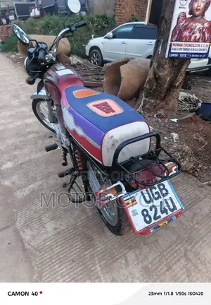 Bajaj Boxer 100 2024 Red