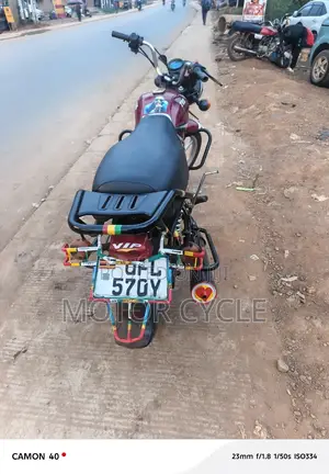 TVS HLX 125 2022 Red