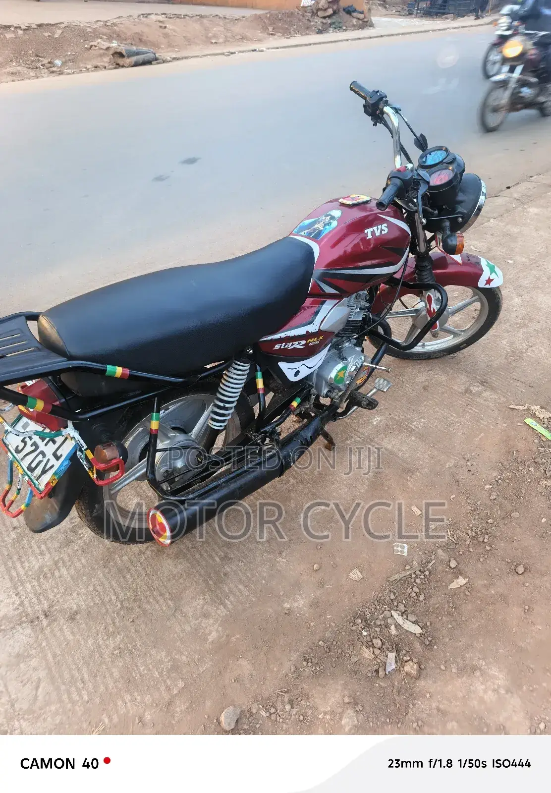 TVS HLX 125 2022 Red