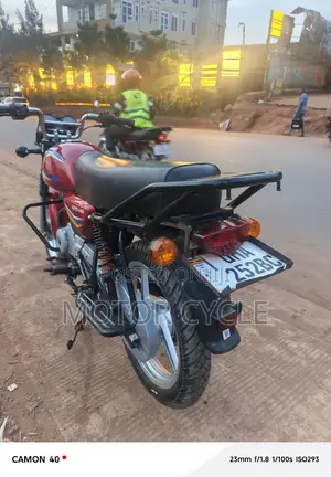 New Bajaj Boxer 125 2025 Red