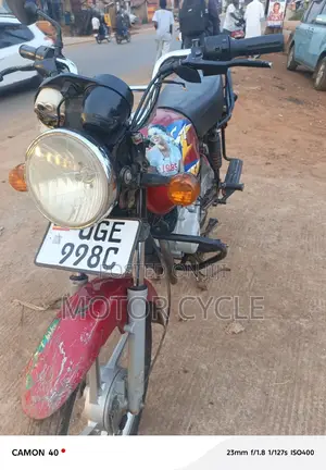 Bajaj Boxer 125 2023 Red