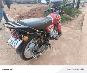 Bajaj Boxer 125 2024 Red