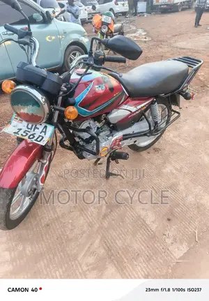 TVS HLX 125 2021 Red