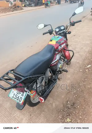 TVS HLX 125 2021 Red