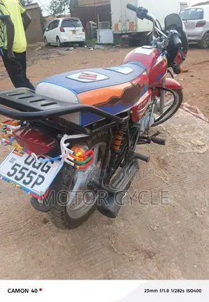 Bajaj Boxer 125 2025 Red