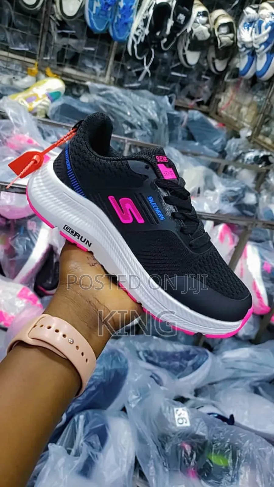 Sketchers Sneakers