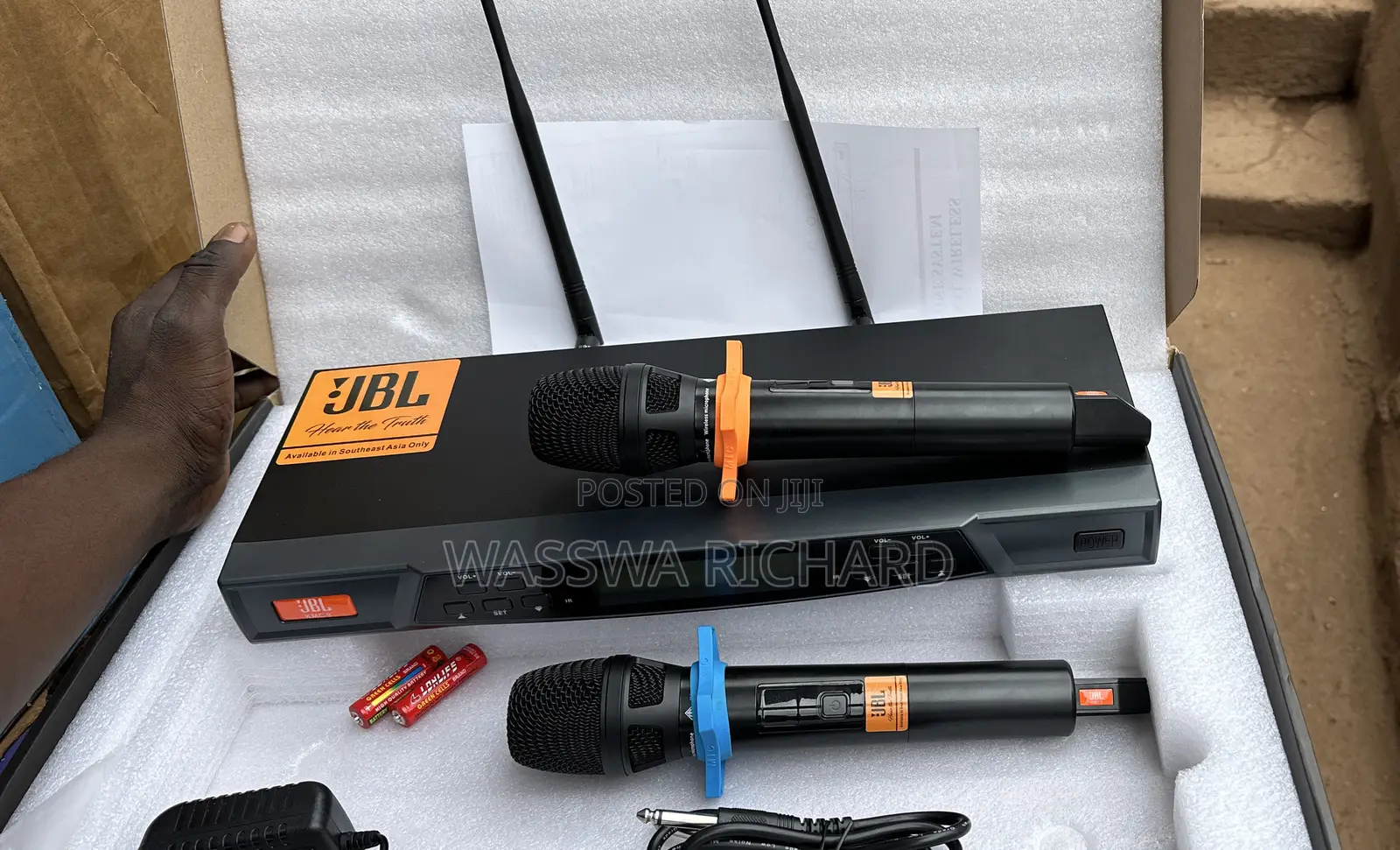 JBL Masterpiece Wireless Microphone